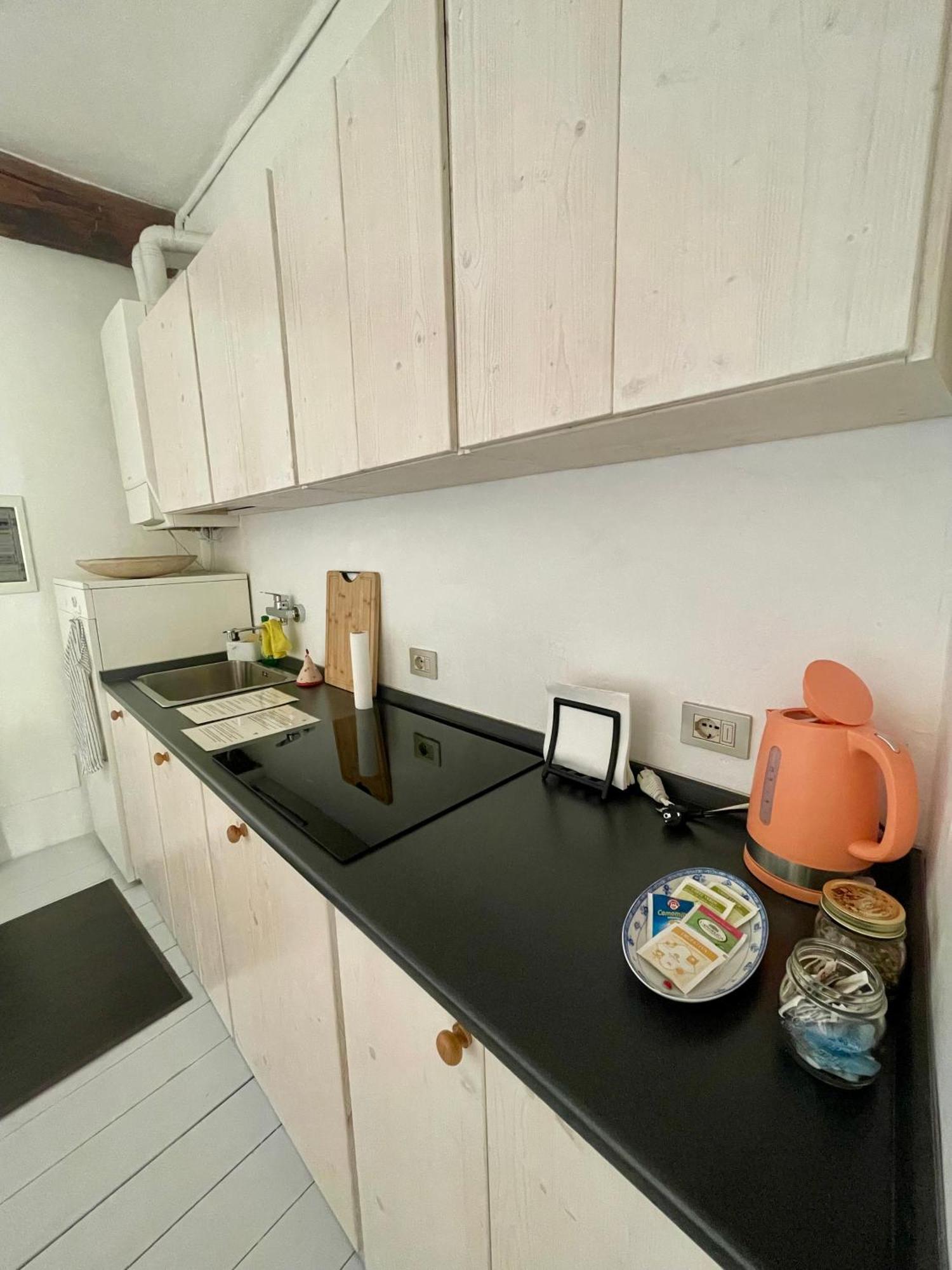 Appartamento Sui Tetti Del Centro Storico Rovereto  Extérieur photo