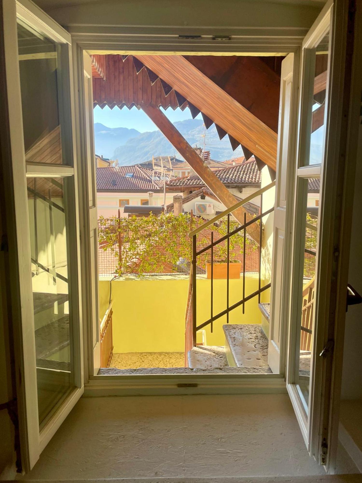 Appartamento Sui Tetti Del Centro Storico Rovereto  Extérieur photo